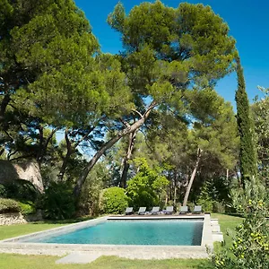 https://domaine-de-saint-clair.fr-provencehotel.com